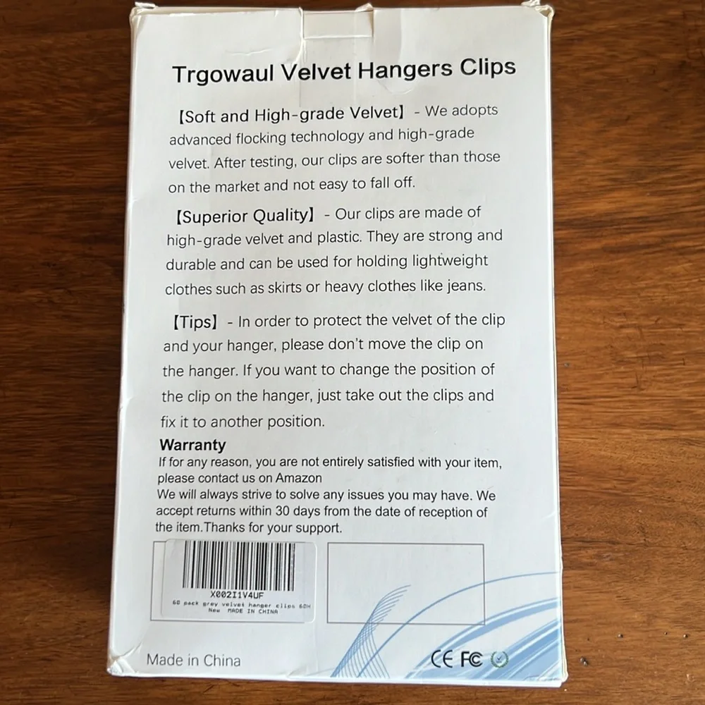 Trgowaul 60 Piece Grey Velvet Hangers Clips NWT